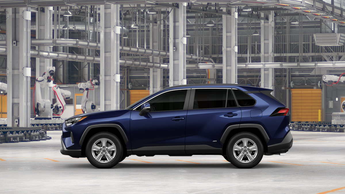 2025 Toyota RAV4 Hybrid XLE photo 3