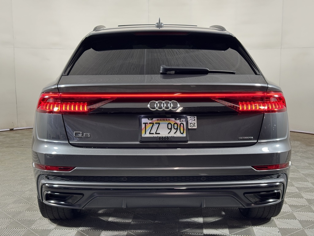 2020 Audi Q8 55 Prestige photo 3