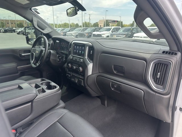 2023 Chevrolet Silverado 3500HD LTZ photo 16