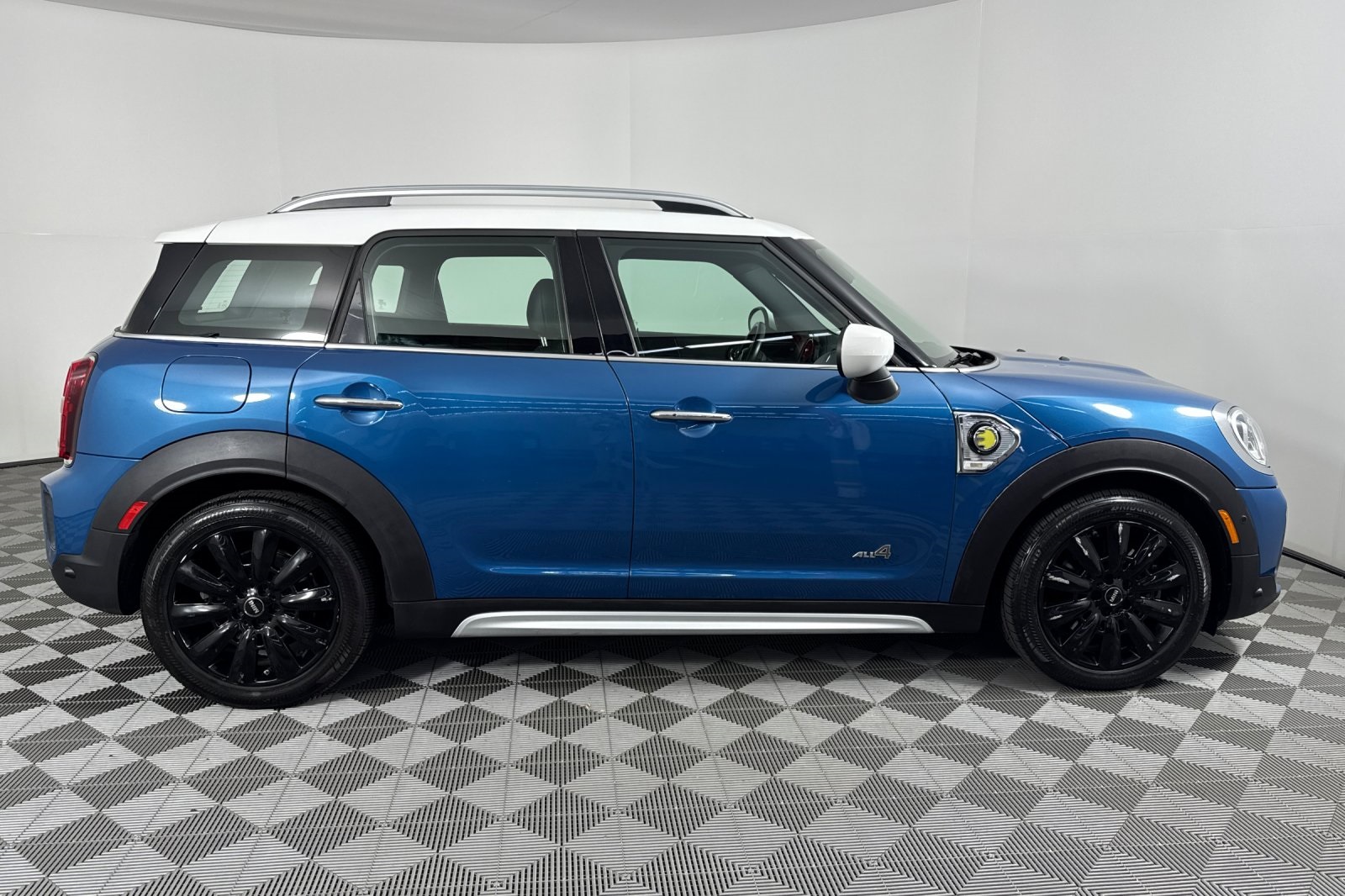 2021 Mini Countryman SE ALL4 photo 2