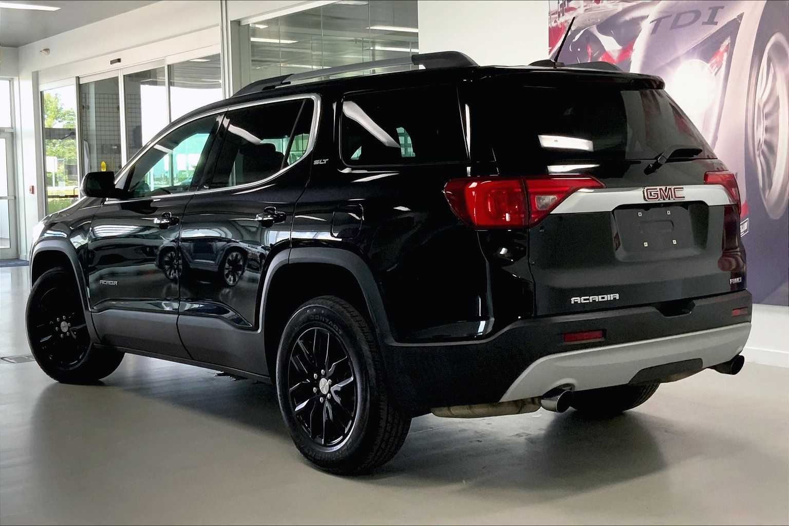 2019 Gmc Acadia SLT photo 2