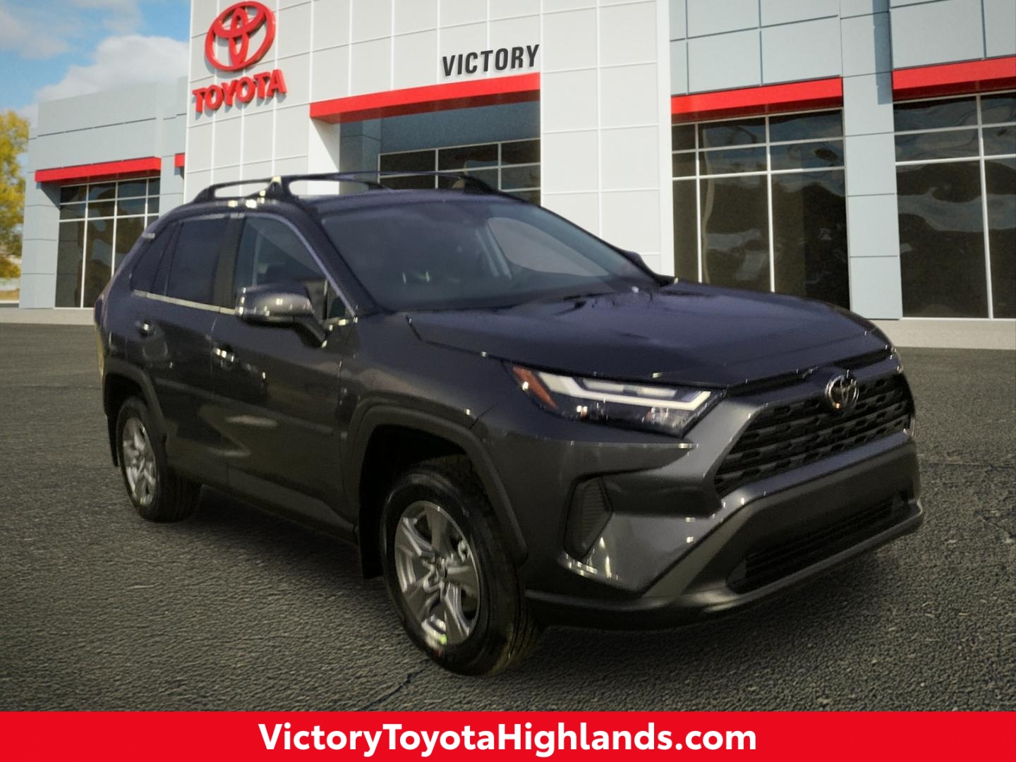 2025 Toyota RAV4 XLE's photo
