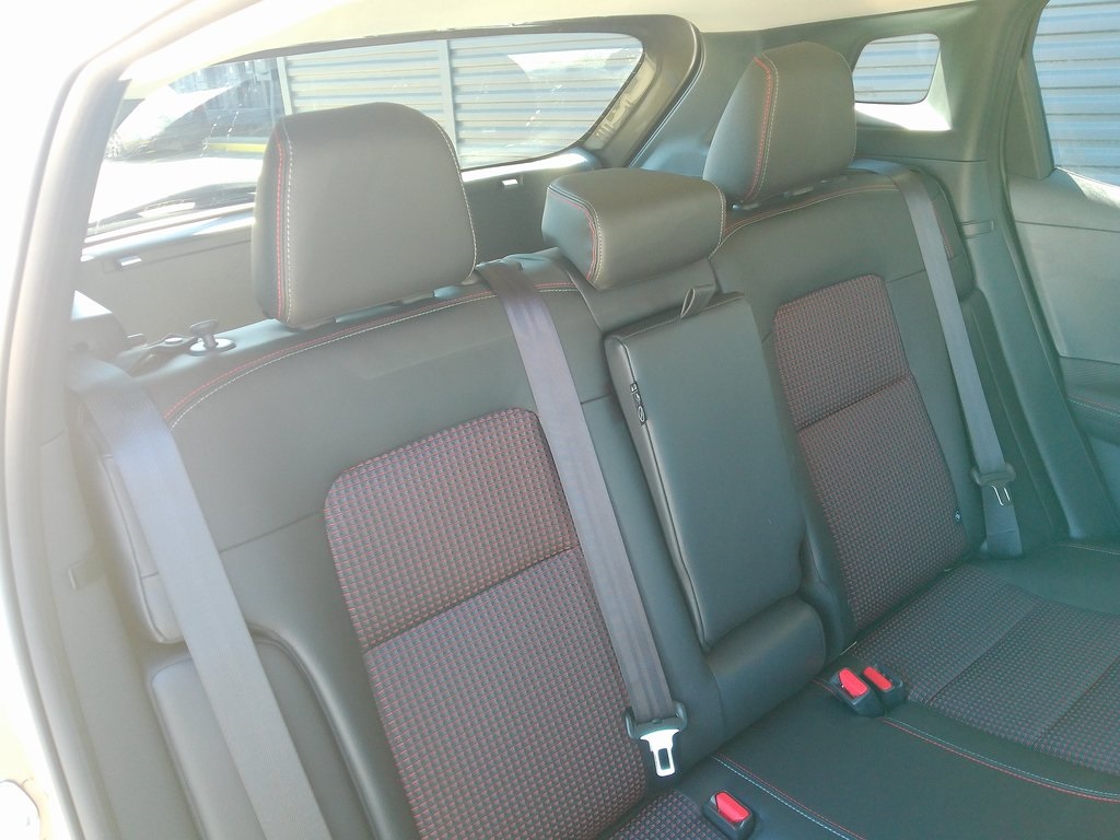 2025 Nissan Kicks SR photo 15