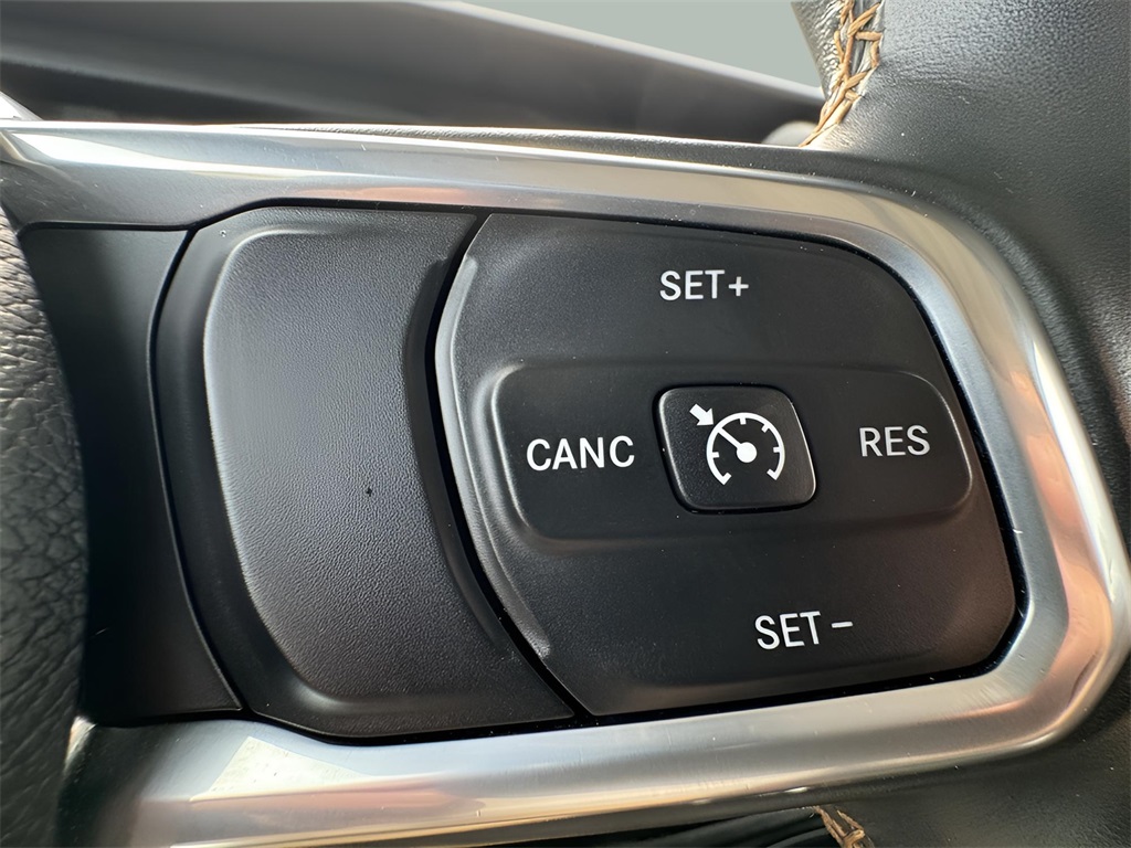 2021 Jeep Wrangler Unlimited Sahara High Altitude photo 18