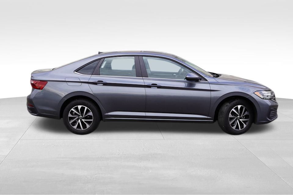 2023 Volkswagen Jetta 1.5T S photo 3