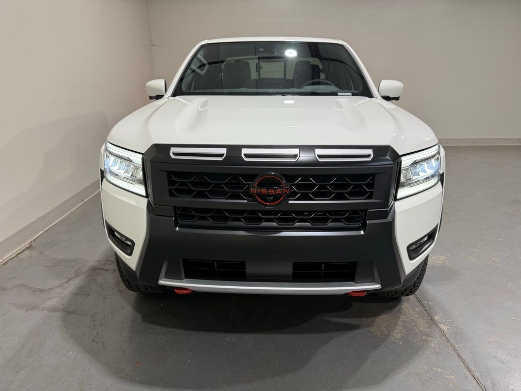 2025 Nissan Frontier Crew Cab PRO-X photo 2