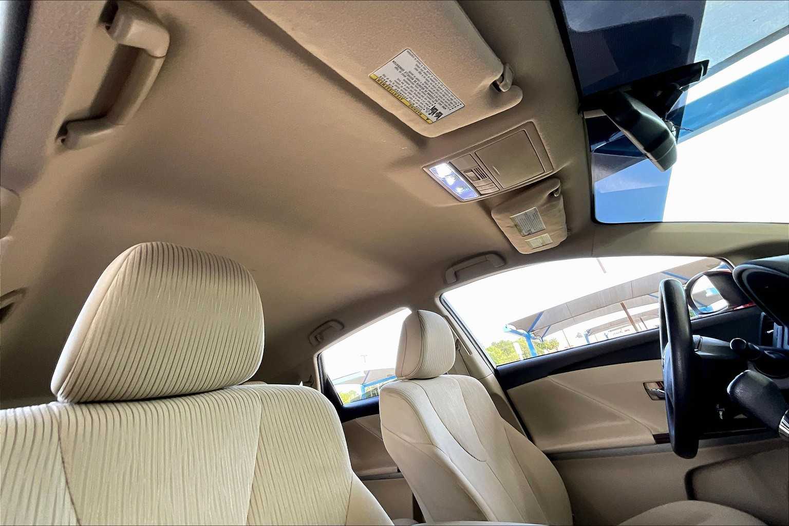 2010 Toyota Venza photo 12