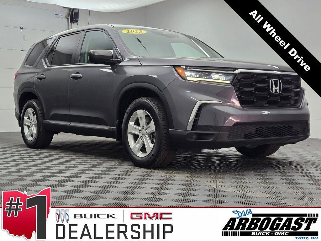2023 Honda Pilot LX's photo