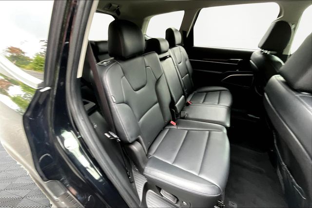 2024 Kia Telluride LX photo 17