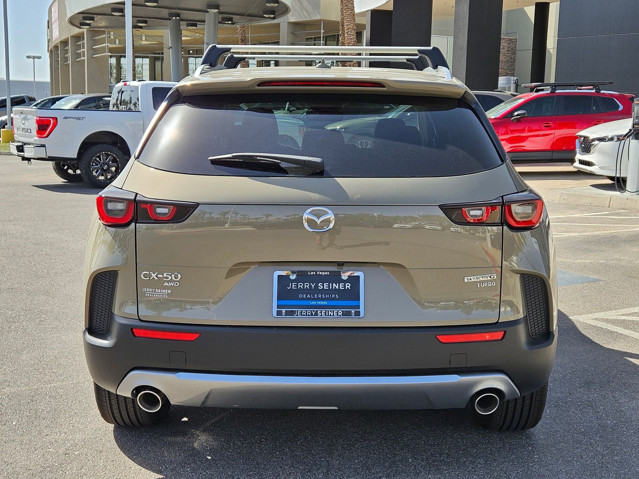 2025 Mazda CX-50 Premium photo 4