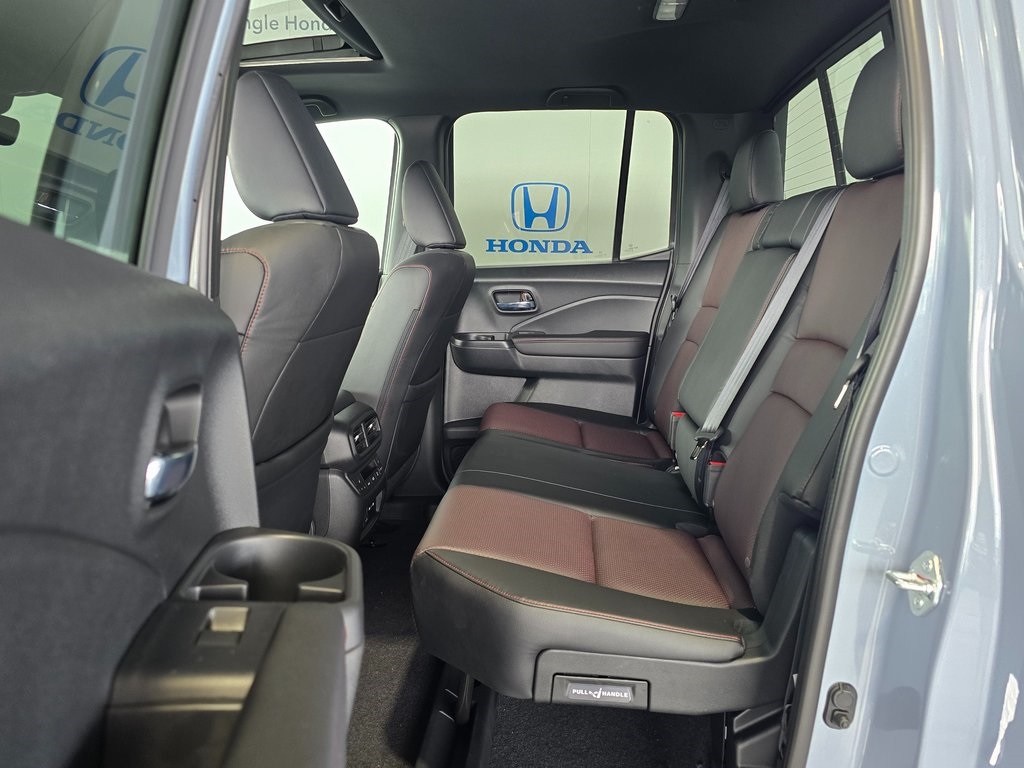 2025 Honda Ridgeline Black Edition photo 13