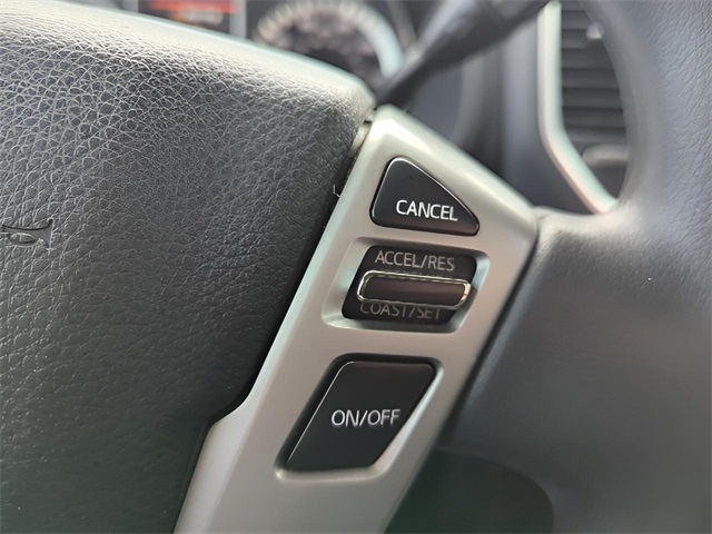 2019 Nissan Titan S Crew Cab photo 14
