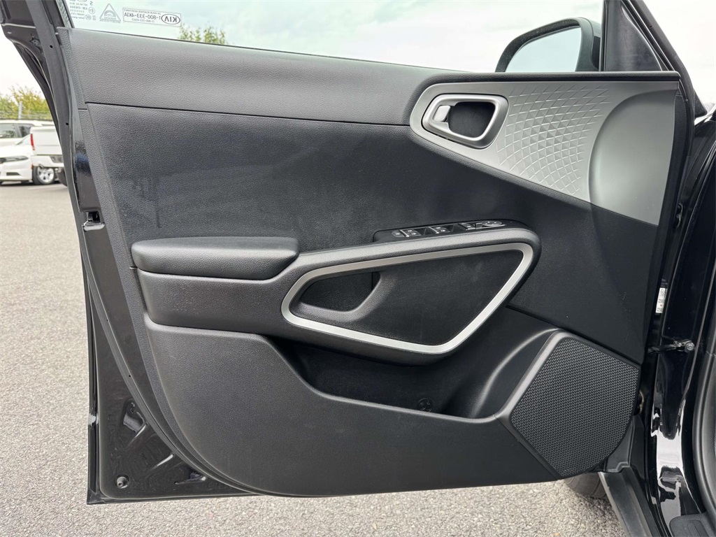 2021 Kia Soul LX photo 23