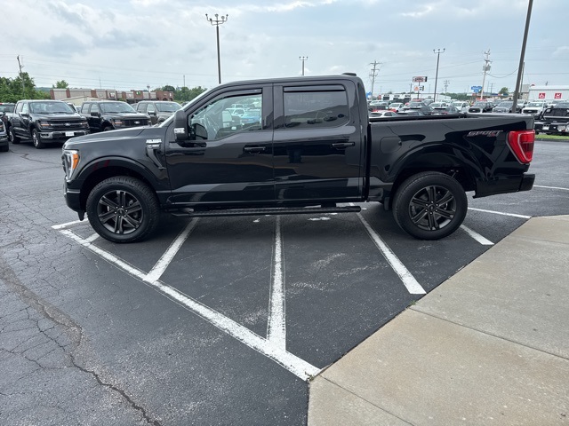 2022 Ford F-150 XLT photo 3