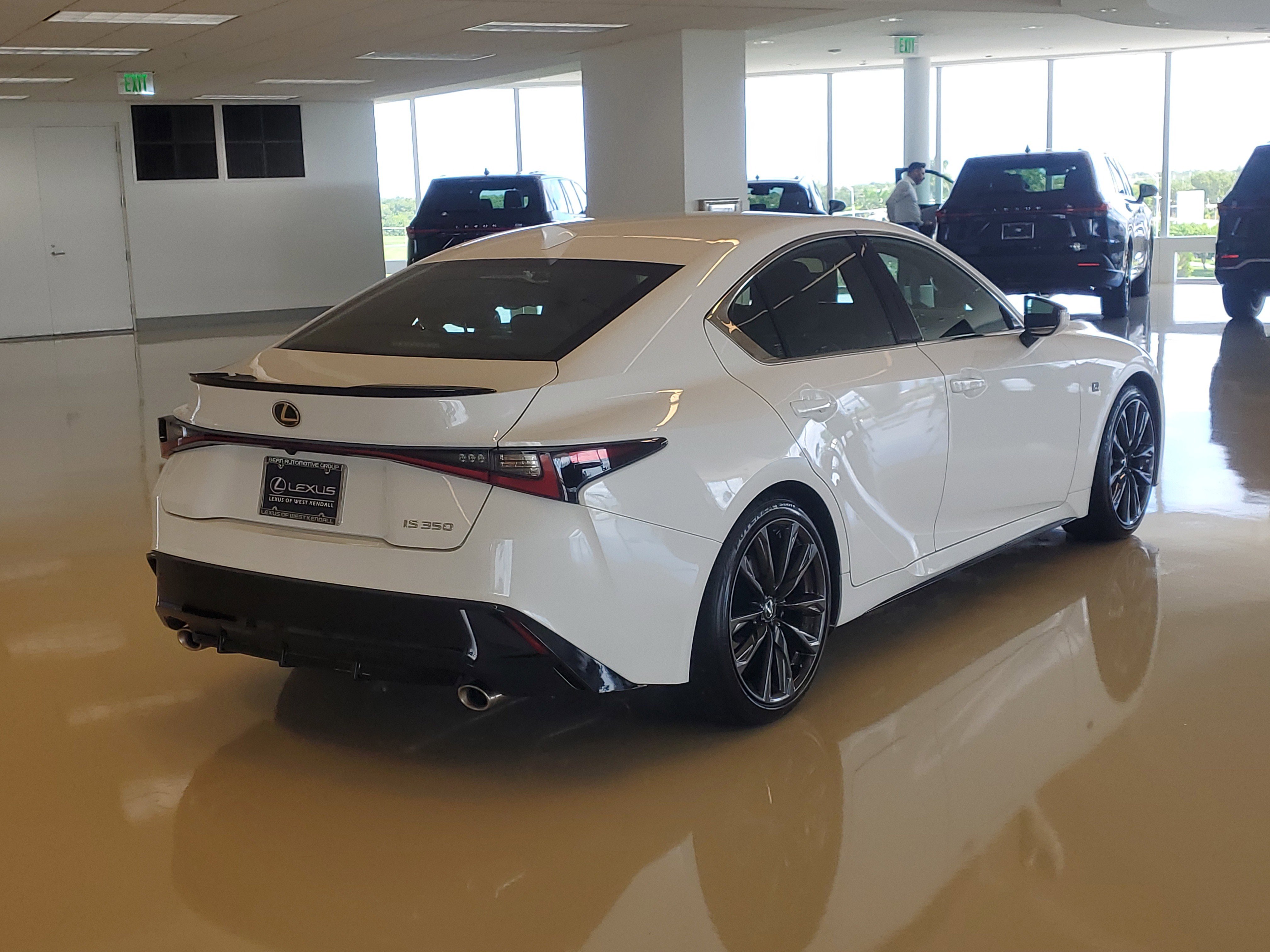 2025 Lexus IS F SPORT photo 8