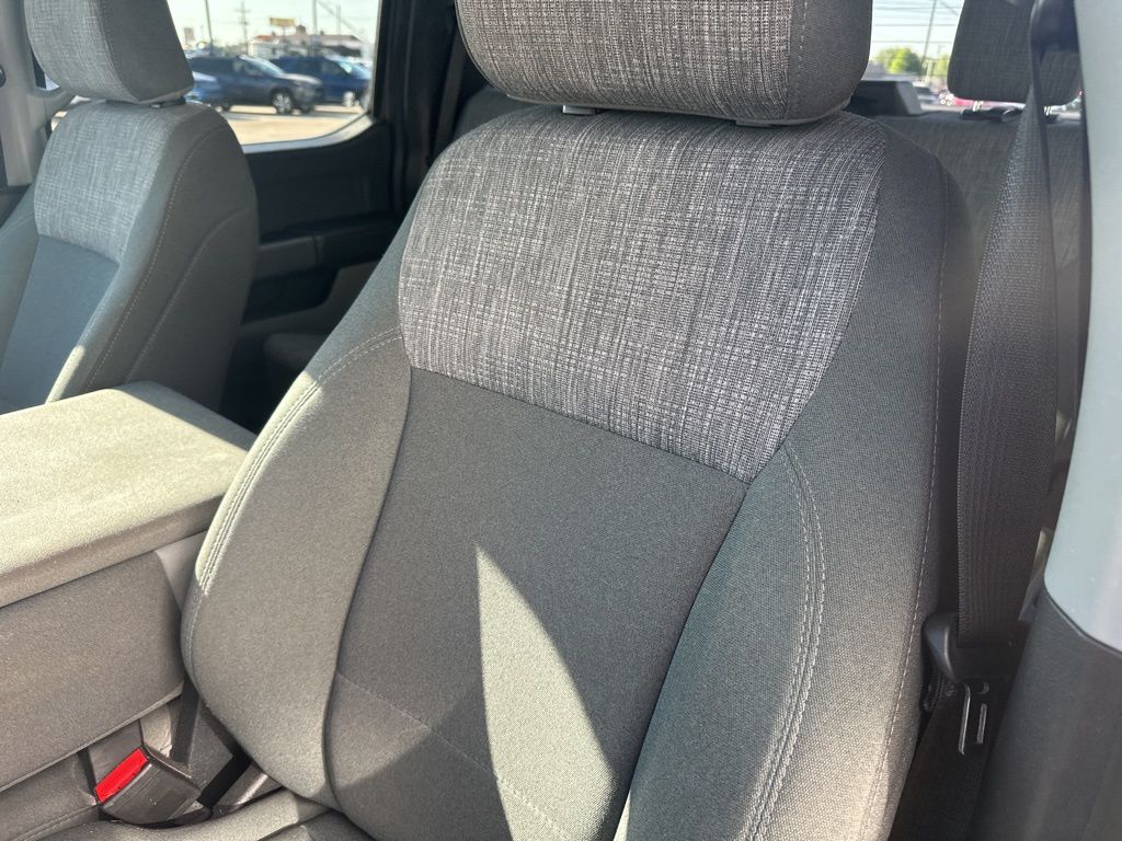 2023 Ford F-150 XLT photo 3