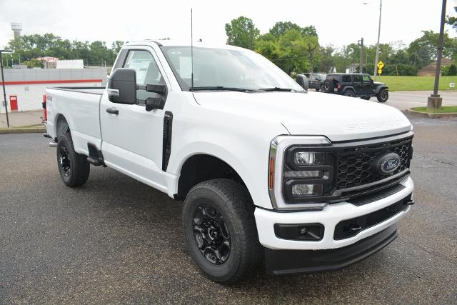 2025 Ford F-250 XL photo 3