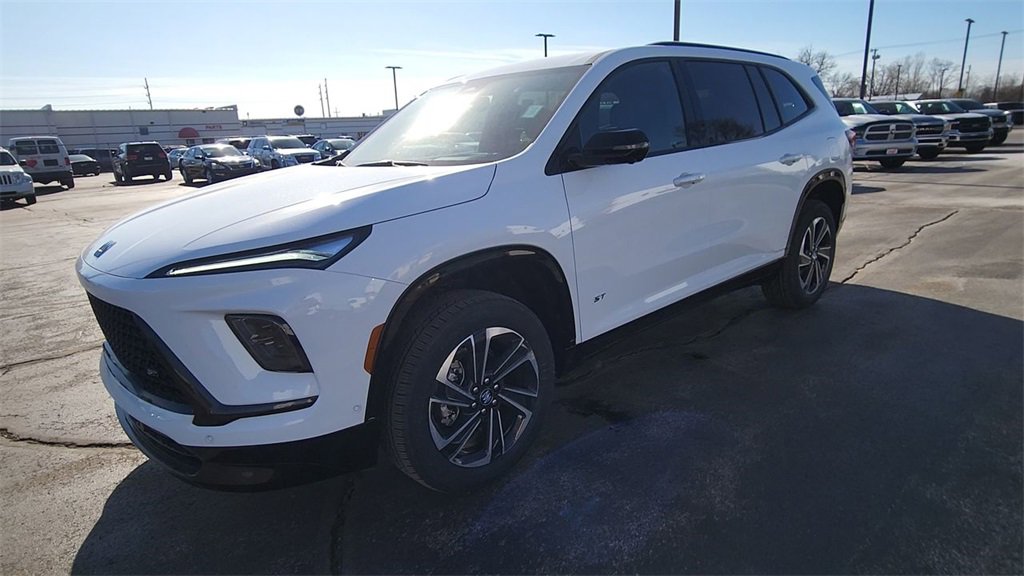 2025 Buick Enclave Sport Touring photo 4