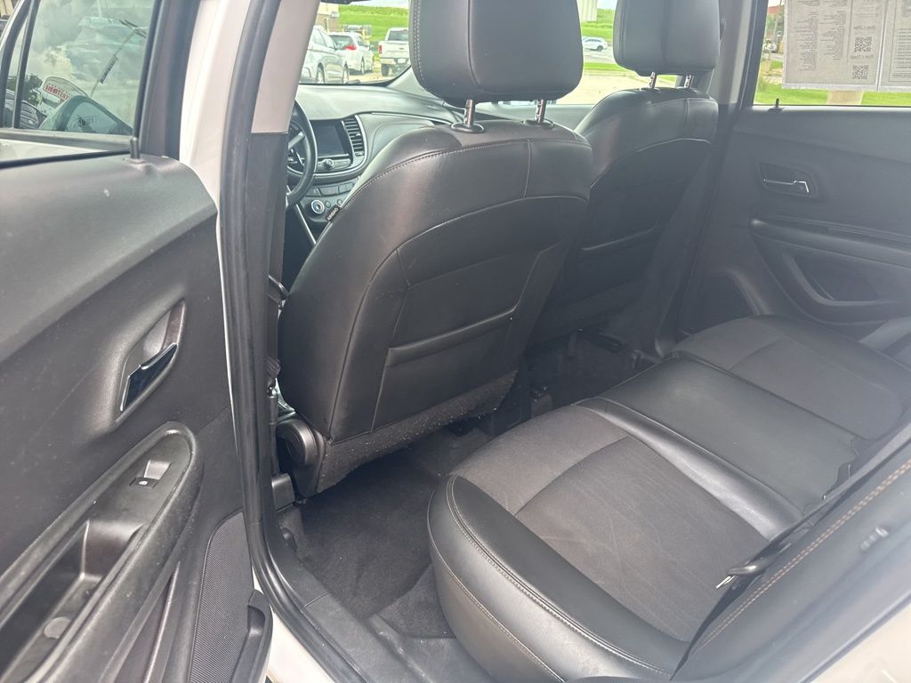 2022 Chevrolet Trax LT photo 14