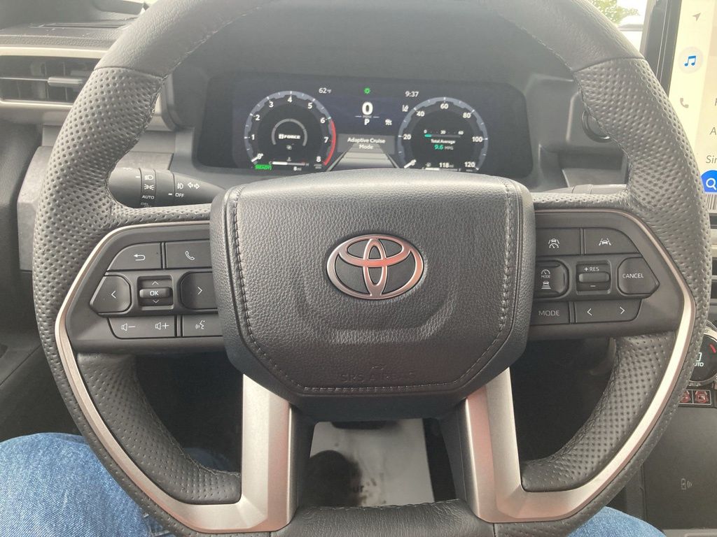 2025 Toyota Tacoma photo 18