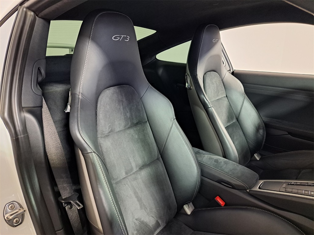 Used 2018 White Porsche GT3 image 15