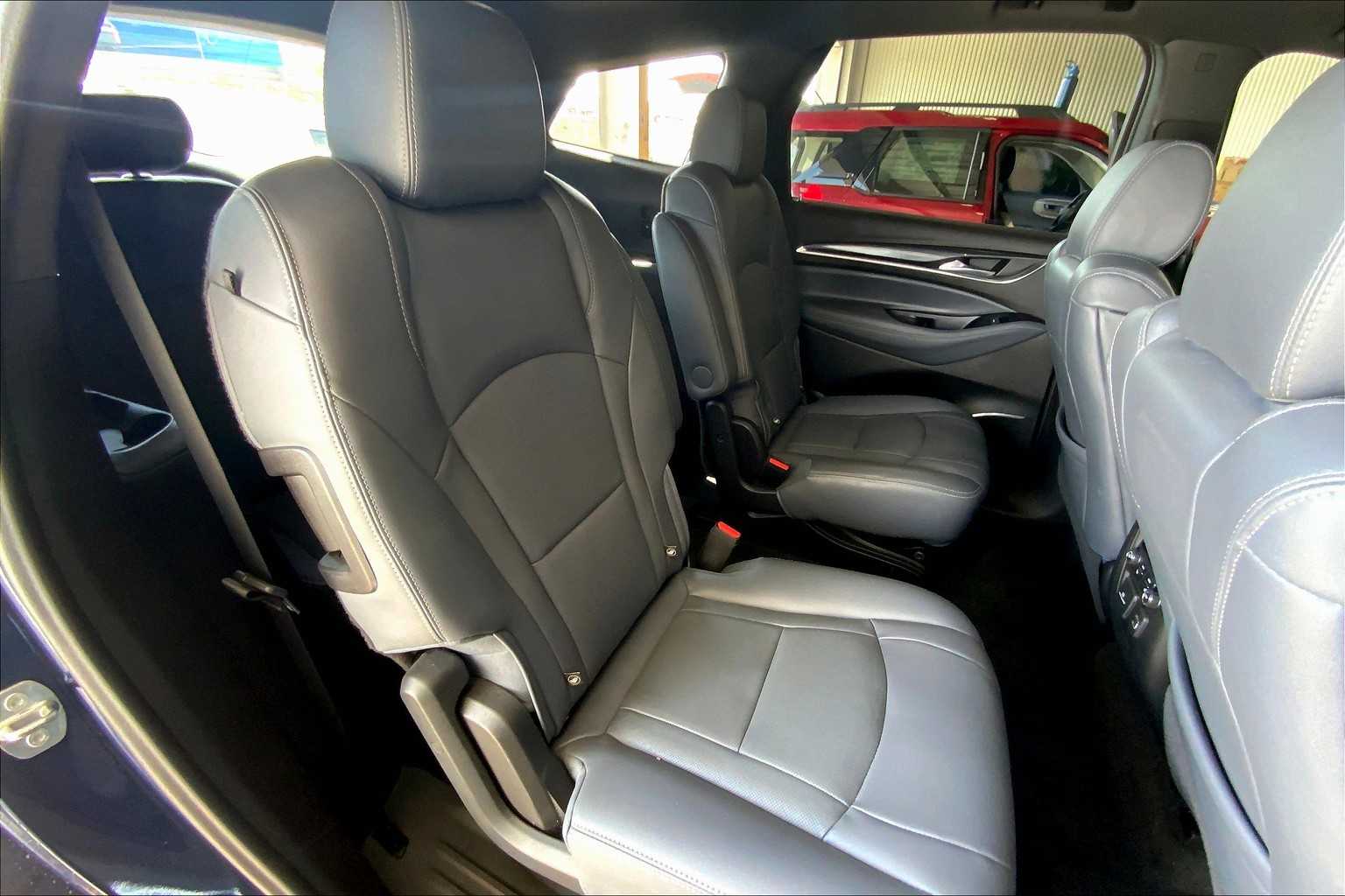 2023 Buick Enclave Premium photo 18