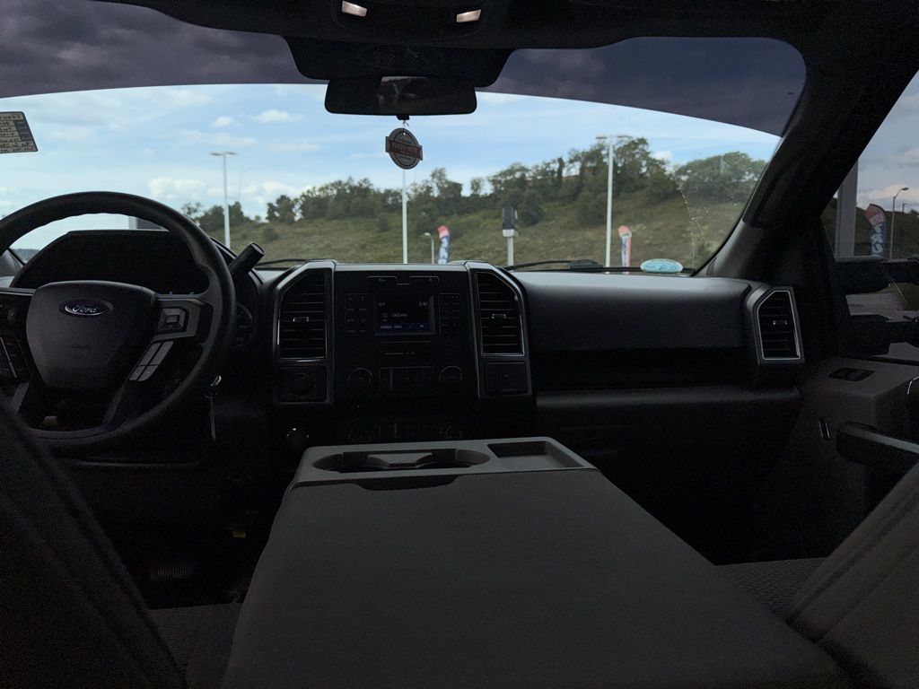 2017 Ford F-150 XLT photo 6