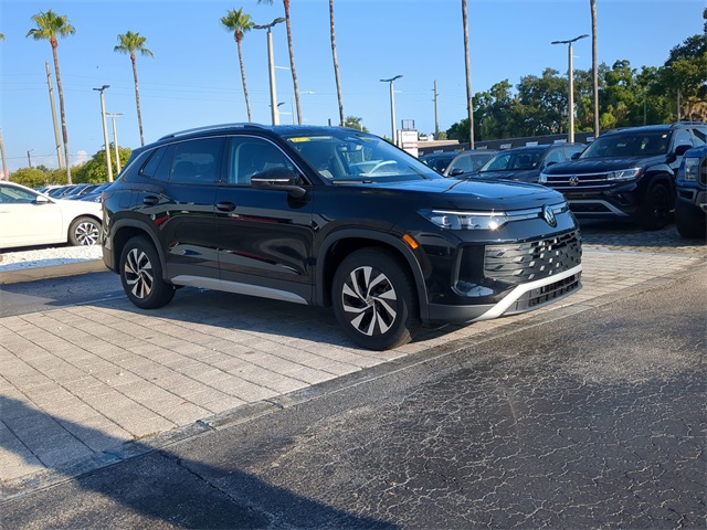 2025 Volkswagen Tiguan S photo 2
