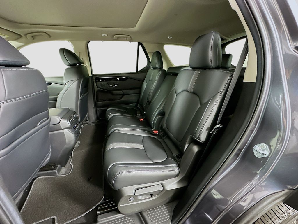 2025 Honda Pilot Touring photo 16