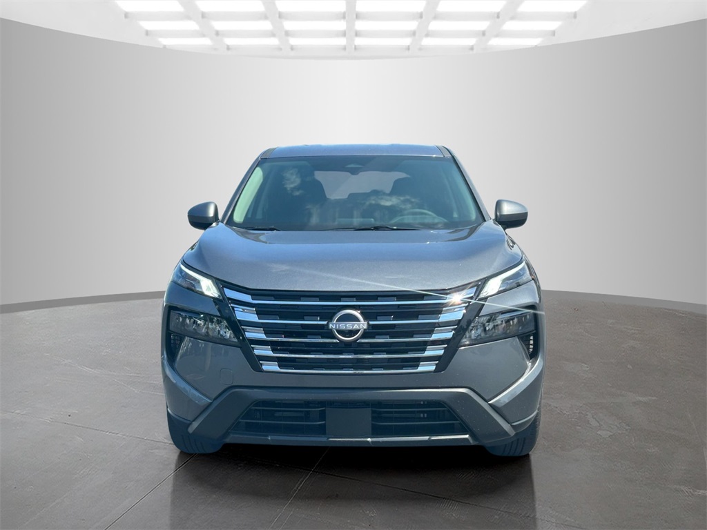 2026 Nissan Rogue SV photo 2