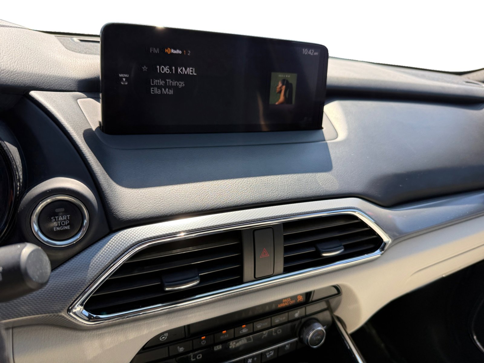 2023 Mazda CX-9 Signature photo 12