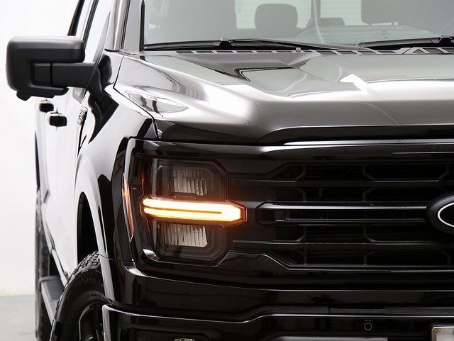 2025 Ford F-150 XLT photo 4