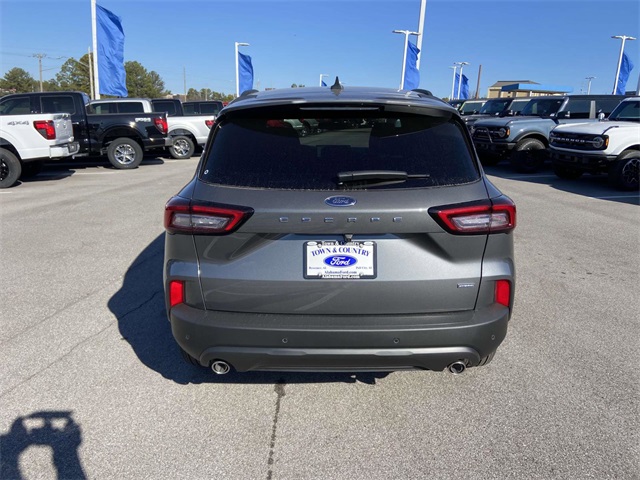 2025 Ford Escape ST-Line photo 4