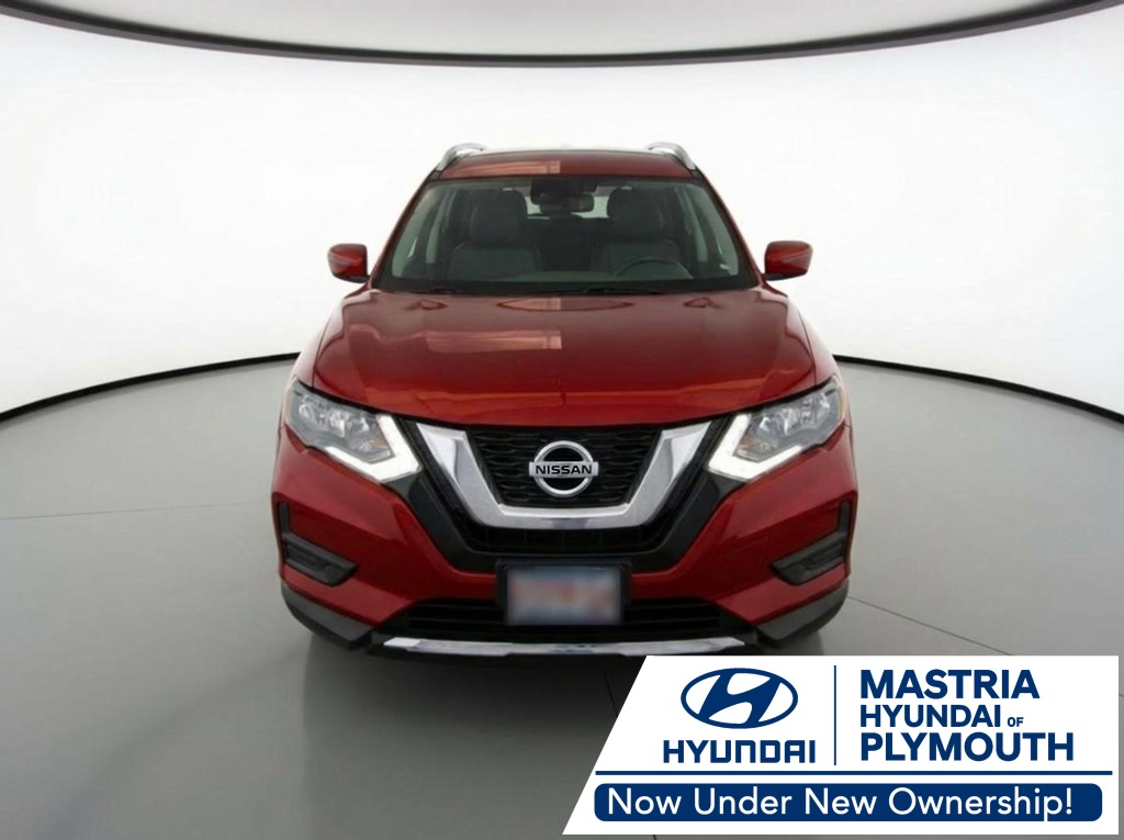 2018 Nissan Rogue SV's photo