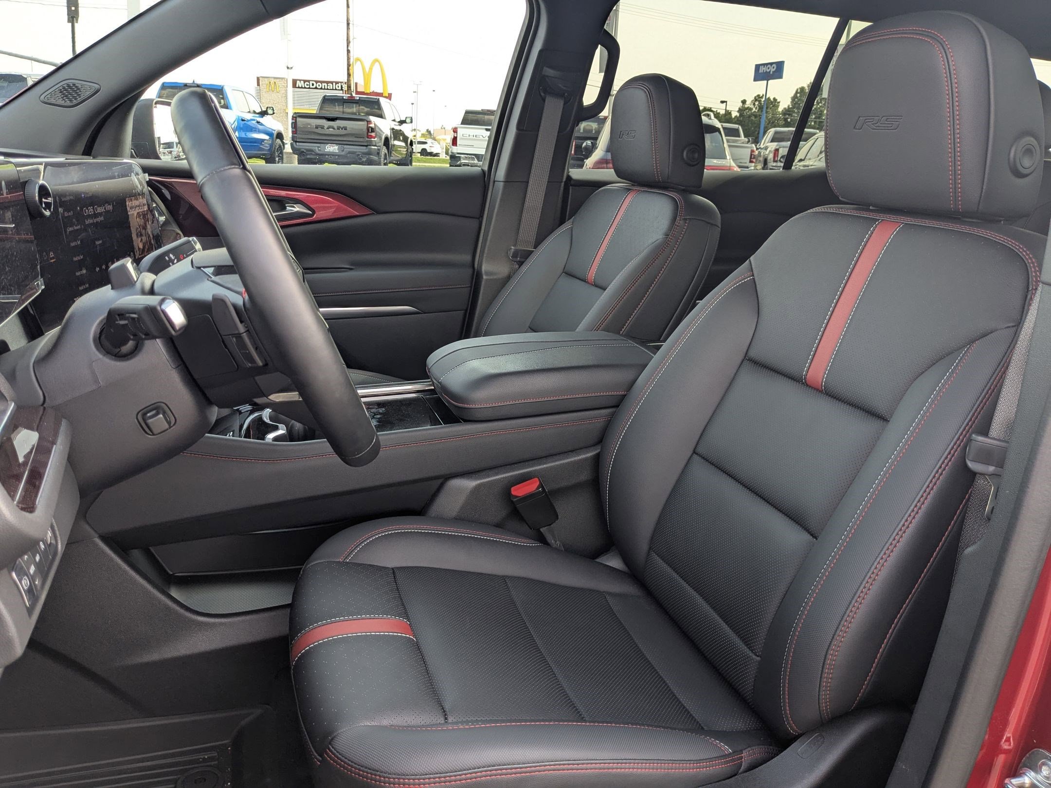 2024 Chevrolet Traverse RS photo 21