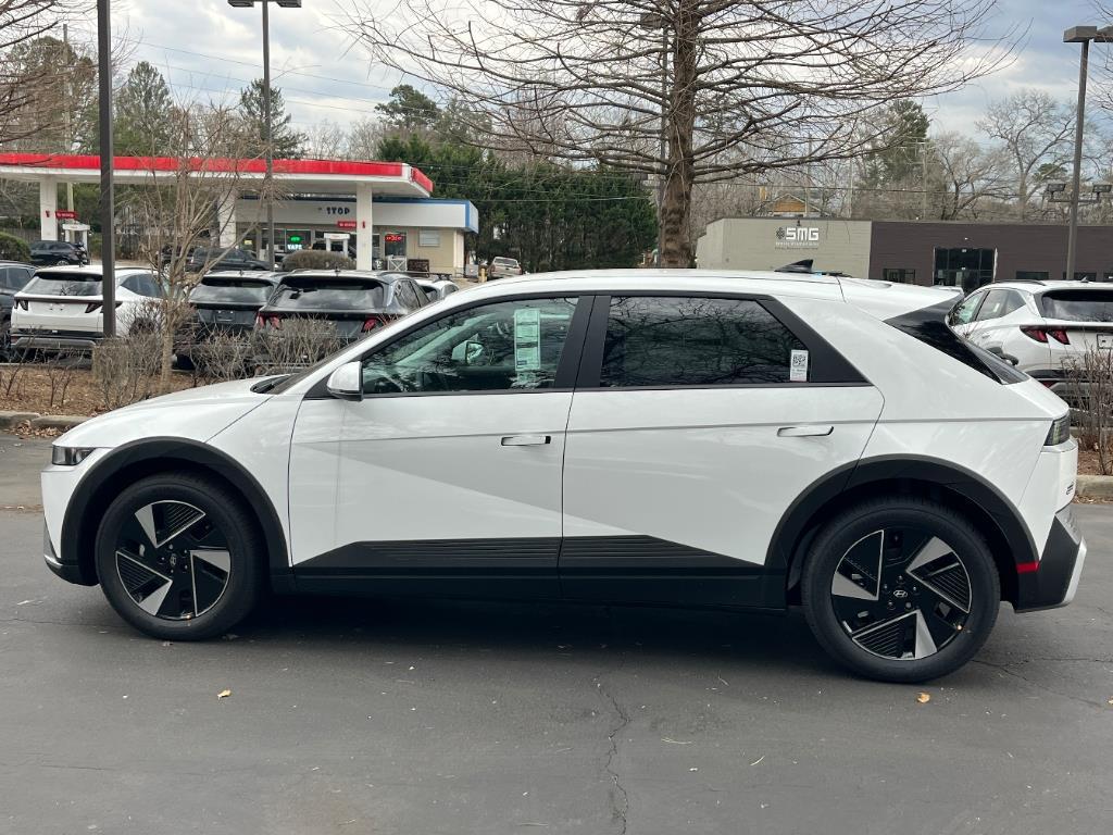 2025 Hyundai Ioniq 5 SE Standard Range photo 2