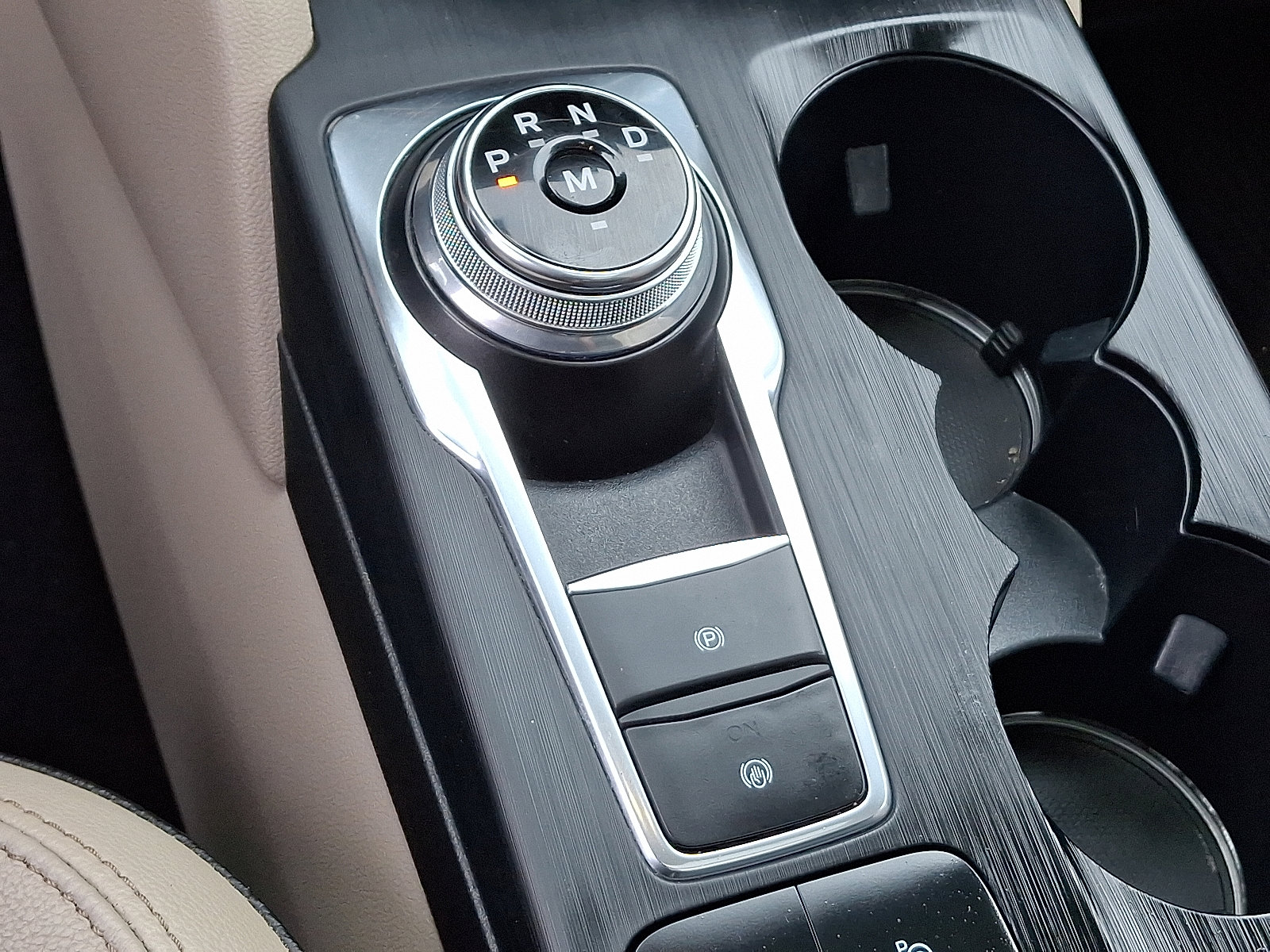 2020 Ford Escape Titanium photo 16