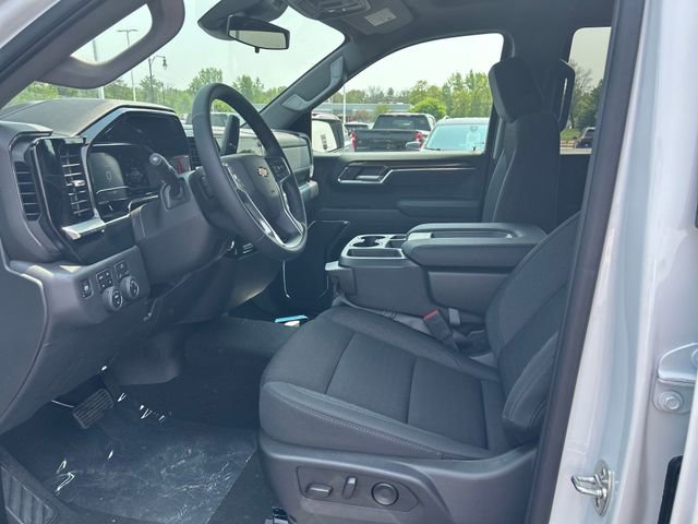2025 Chevrolet Silverado 1500 LT photo 8