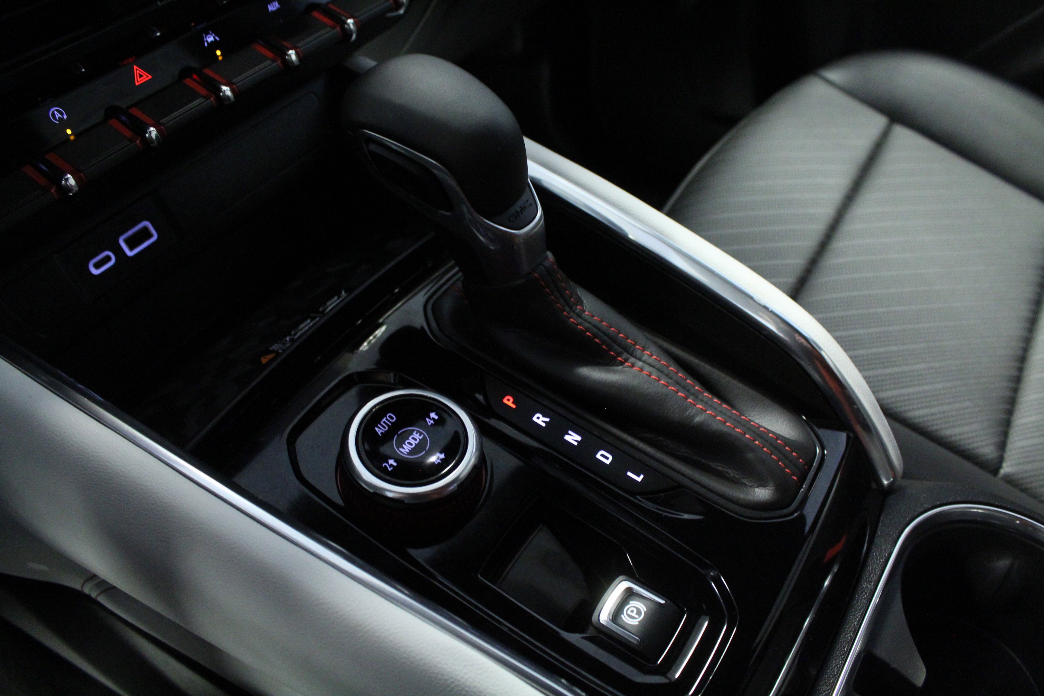 2024 Gmc Canyon AT4X photo 22