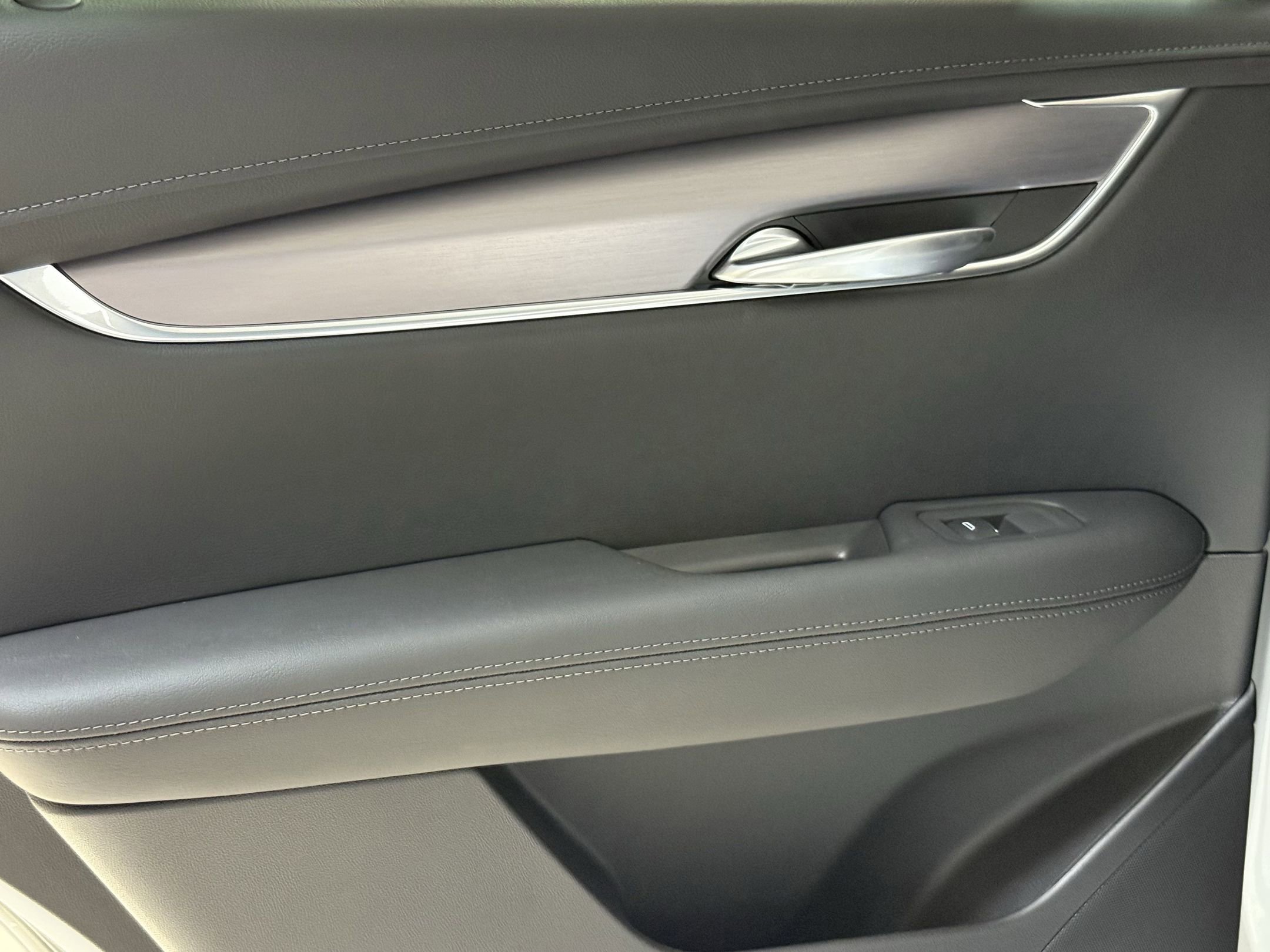 2025 Cadillac XT5 Luxury photo 36