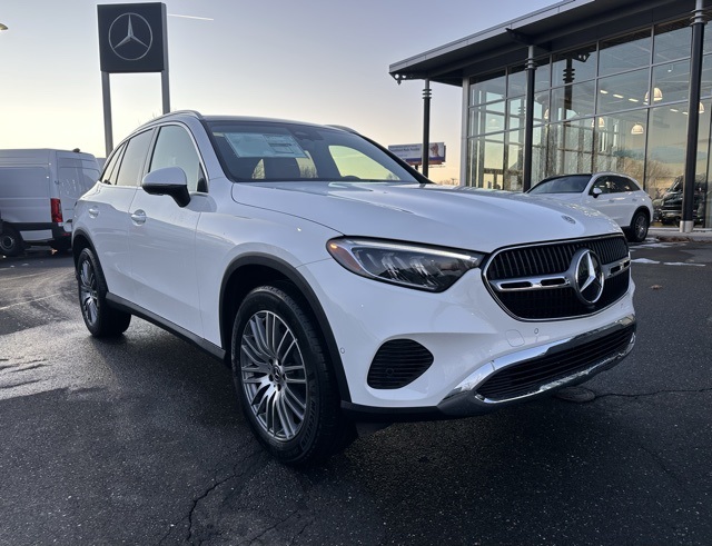 2026 Mercedes-Benz GLC Base's photo