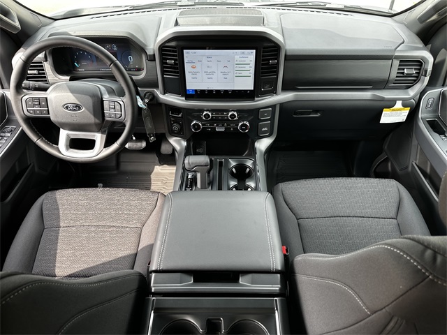 2025 Ford F-150 XLT photo 13