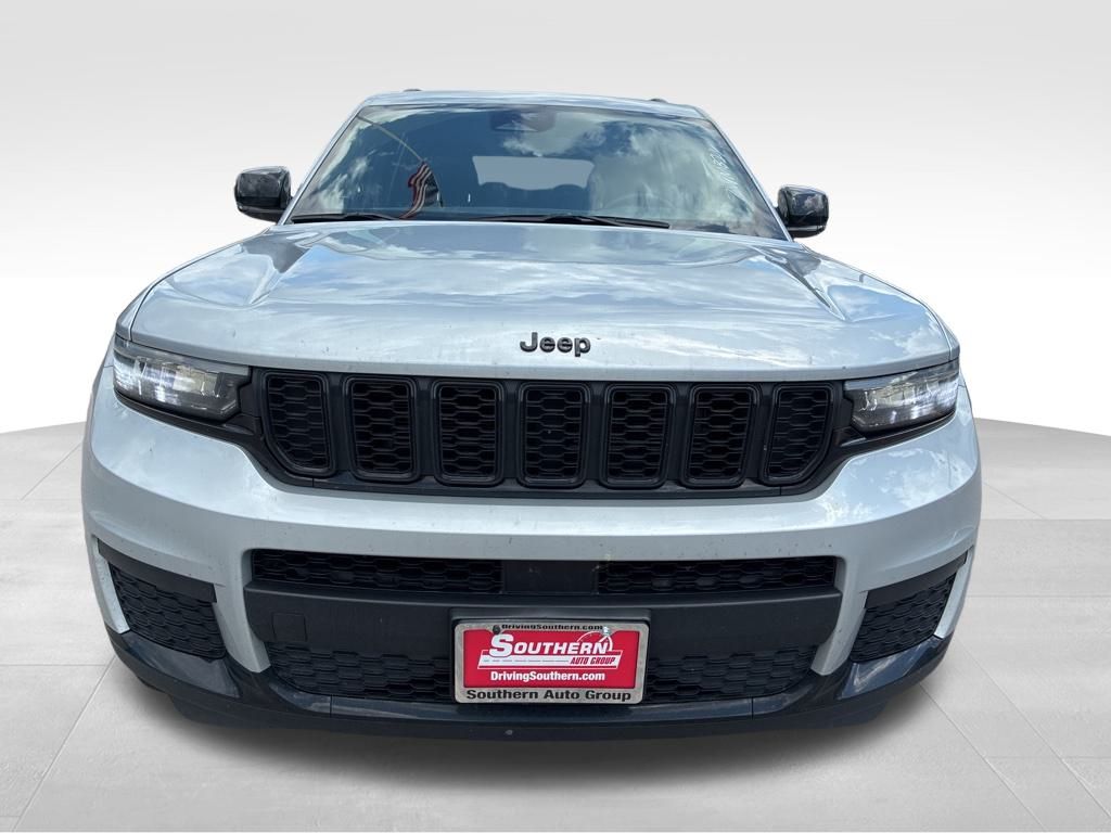 2023 Jeep Grand Cherokee Altitude photo 9