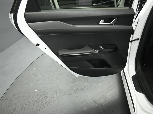 2023 KIA K5 - Image 24