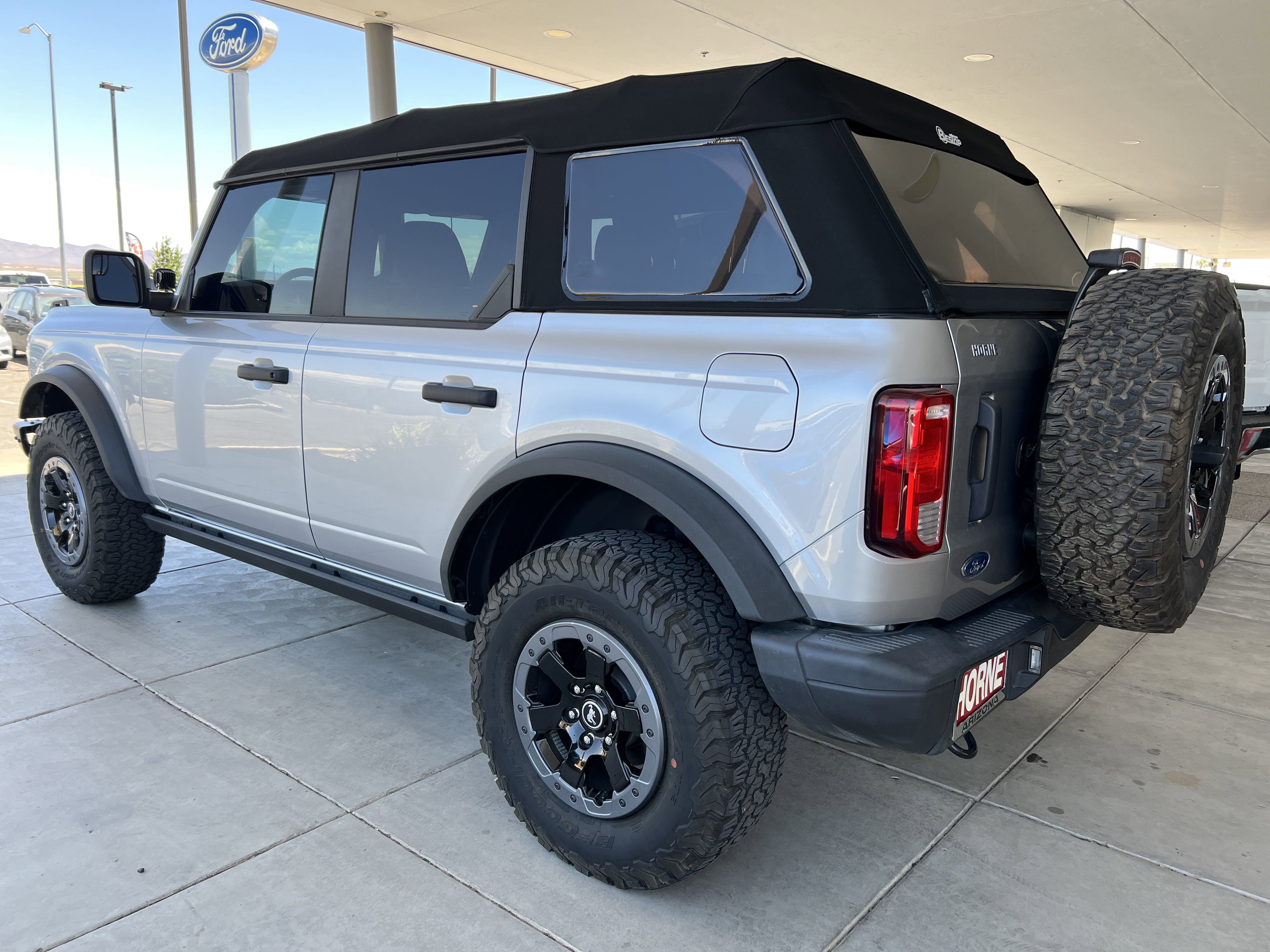 2022 Ford Bronco Black Diamond photo 5