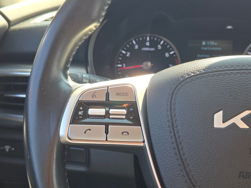 2022 Kia Telluride LX photo 25