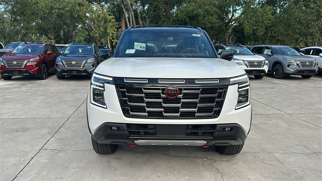 2026 Nissan Armada photo 2