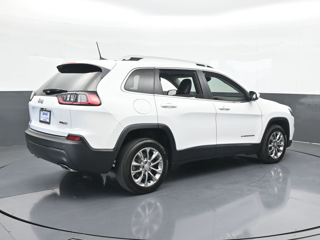 2021 Jeep Cherokee Latitude Lux photo 2