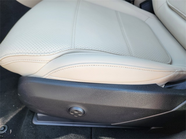 2026 Mercedes Benz GLC 350e 4MATIC photo 8