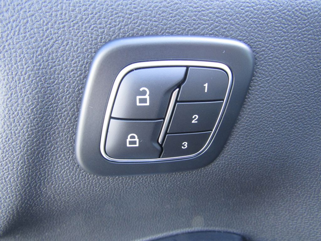 2025 Ford Escape ST-Line Select photo 24